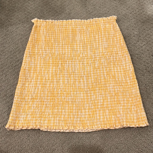 Yellow/Gold Two Piece Set - Picture 3 of 8